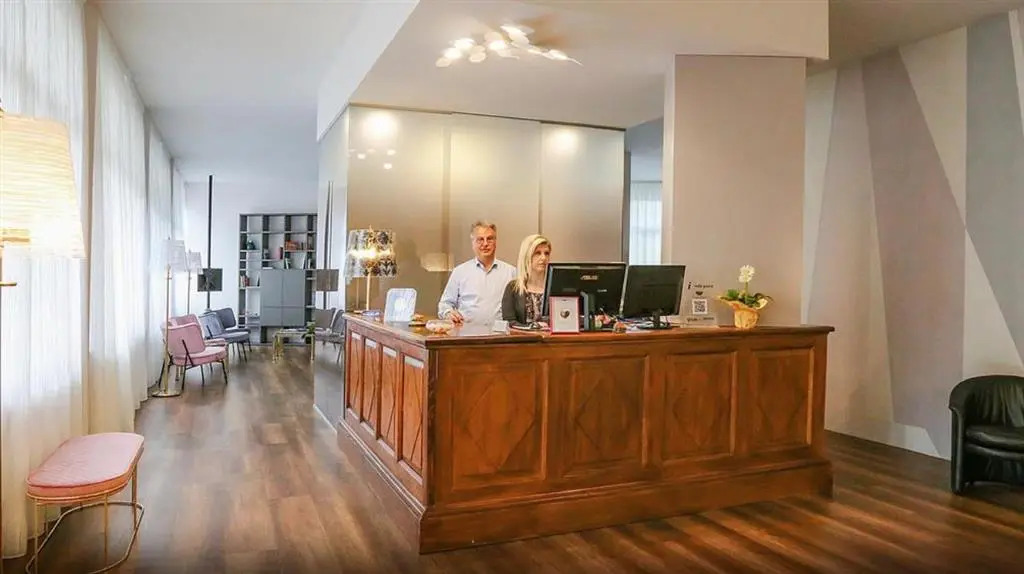Hotel Augustus
