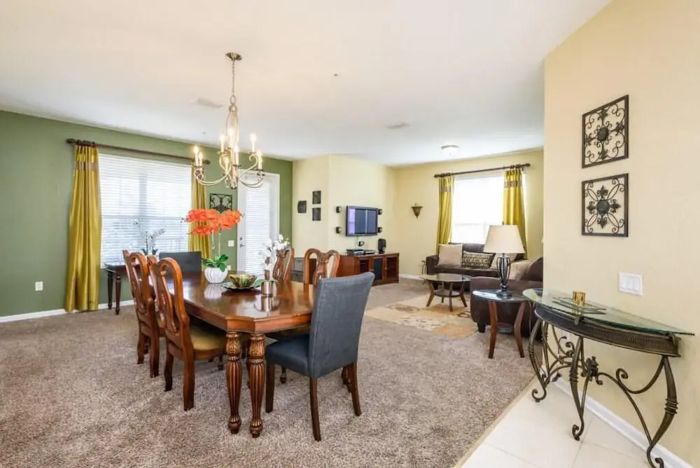 Lovely Third-Floor Vista Cay Resort Condo