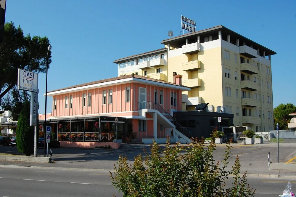 Hotel Oasi