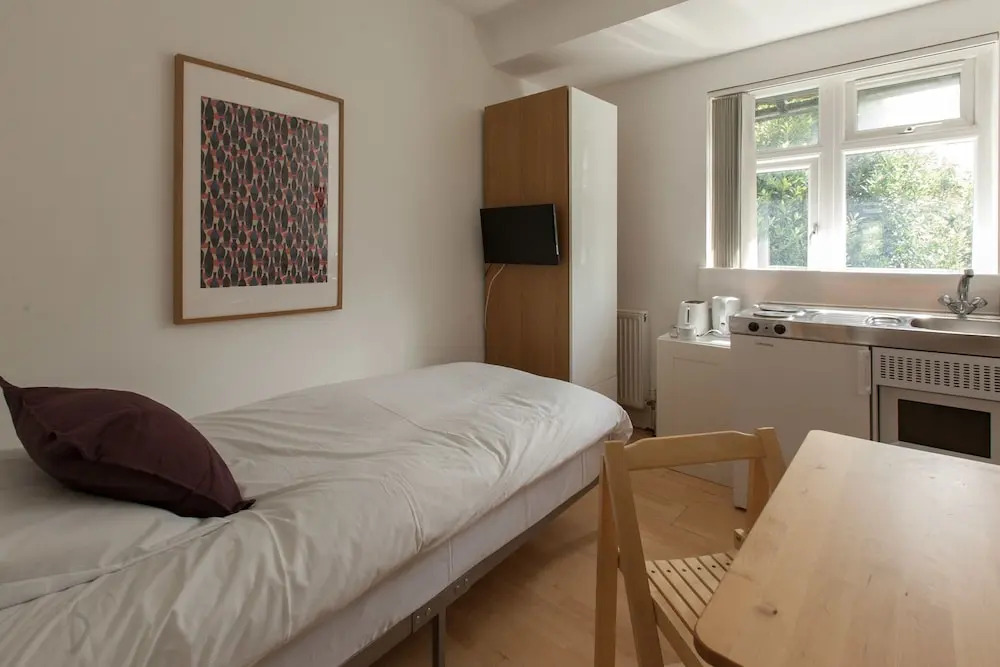 Tooting Rooms & Studio by PrimeCityHosts