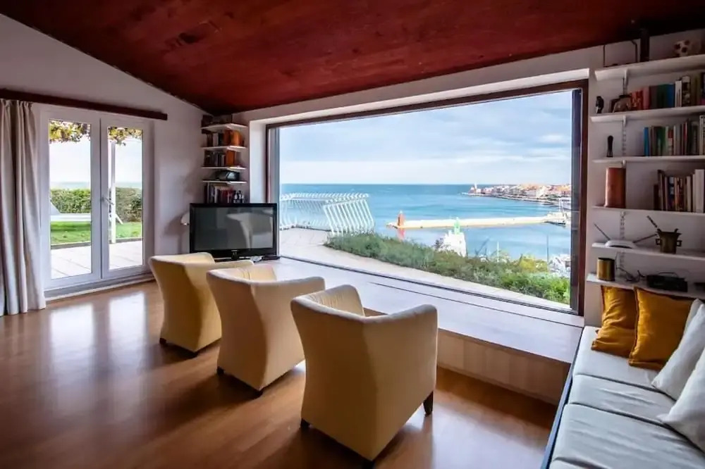 The Best View House