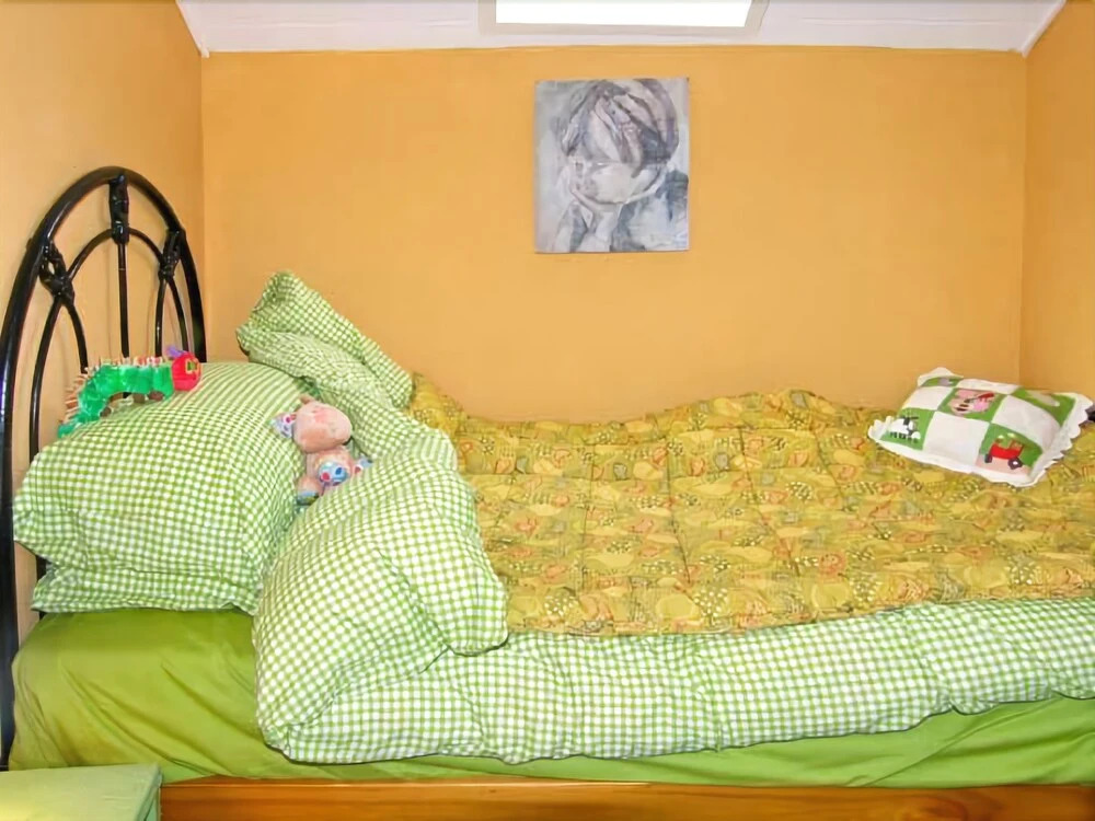 Pet friendly two bedroom cosy cottage