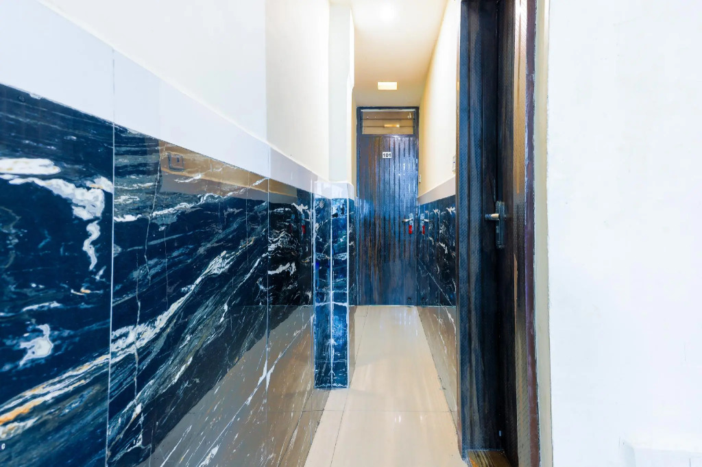 OYO 44014 Hotel Shree