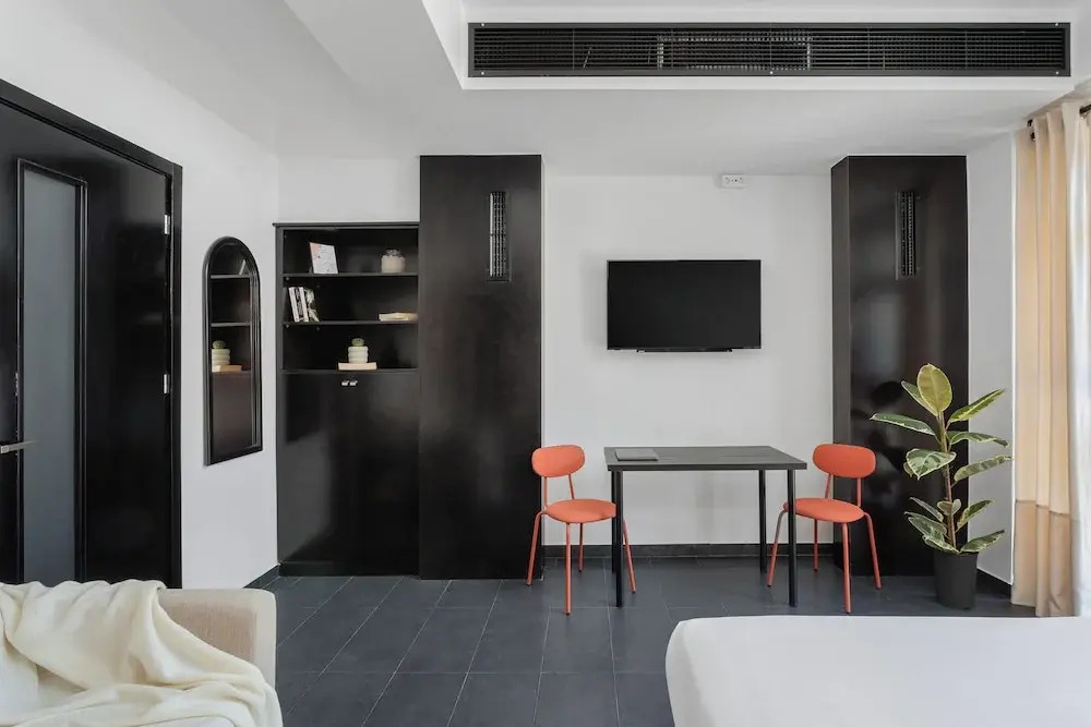 THE URBANIST •inner city residences•