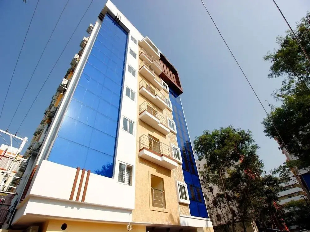 OYO 23080 Flagship Hitech Tower