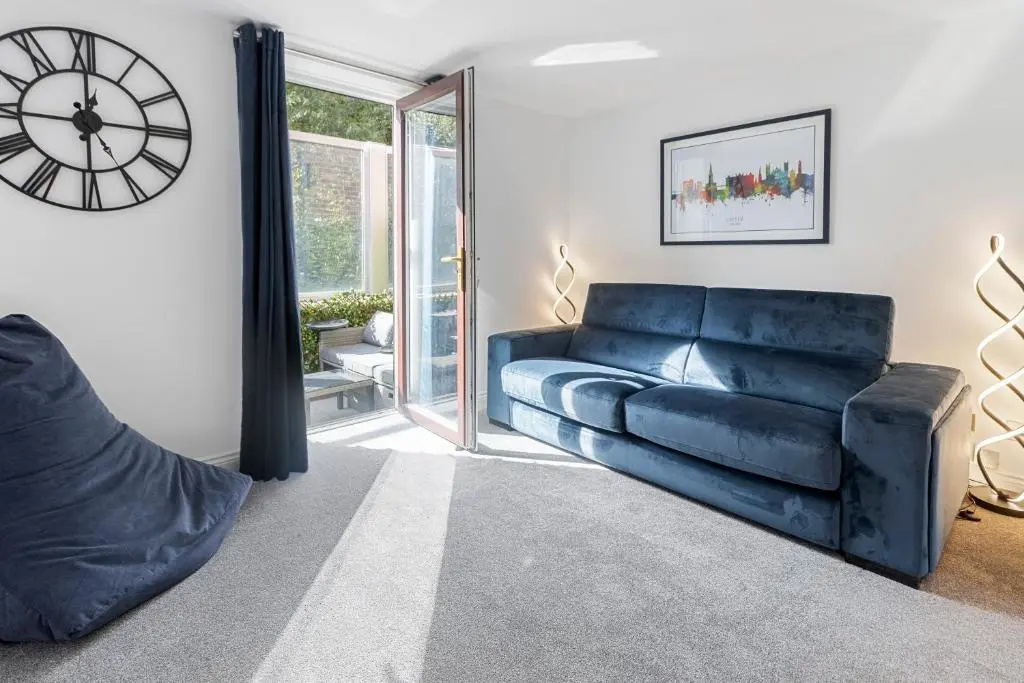 River Exe Cottage waterfront