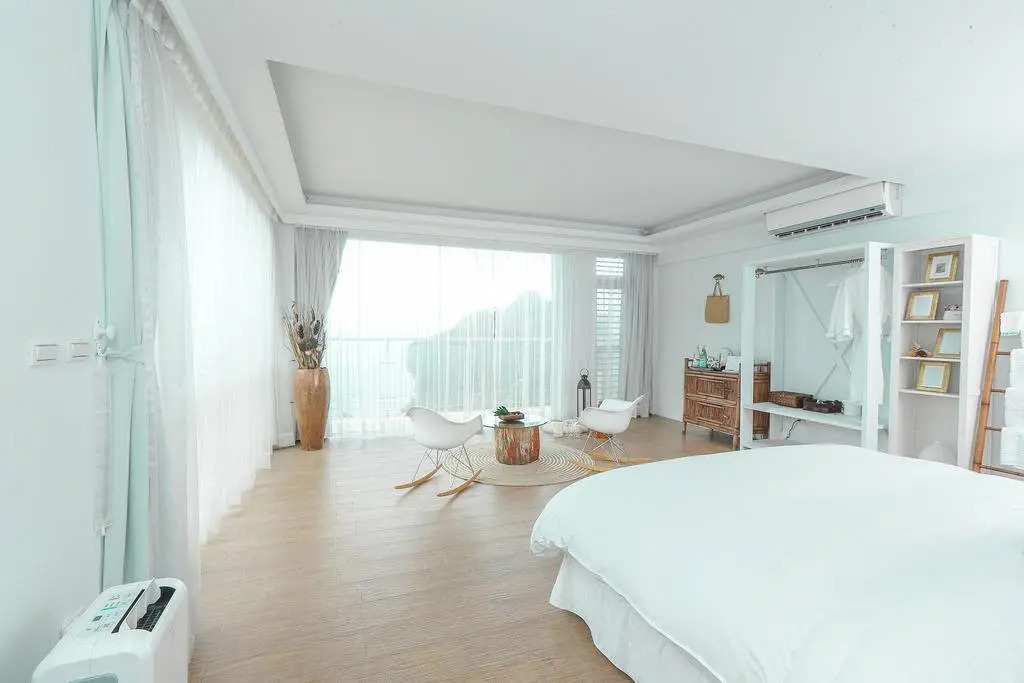 Ample Villa