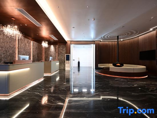 LuLiang Gloria Hotel