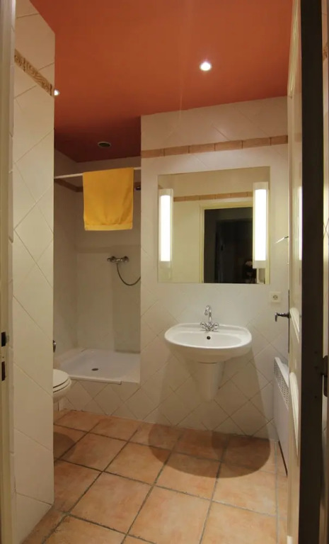 Rustic 2 Bedroom apt in the Heart of Mala Strana