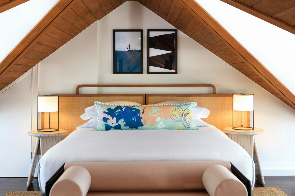 Lighthouse Hotel - Key West Historic Inns