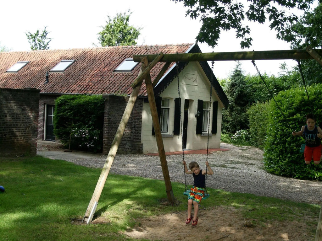 Romantic Holiday Home in Baarlo with Wood-fired Hot Tub