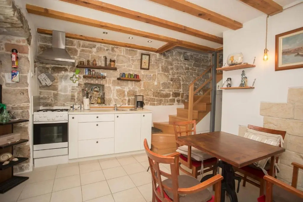 Old Town Petrova Accommodation