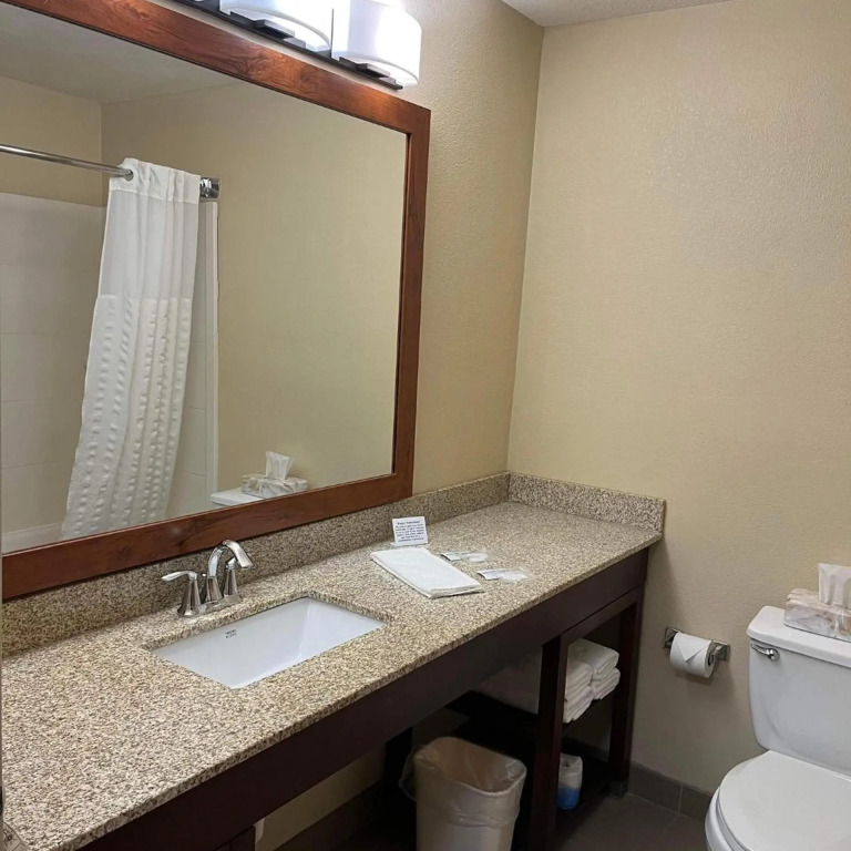 Quality Inn & Suites Bradford