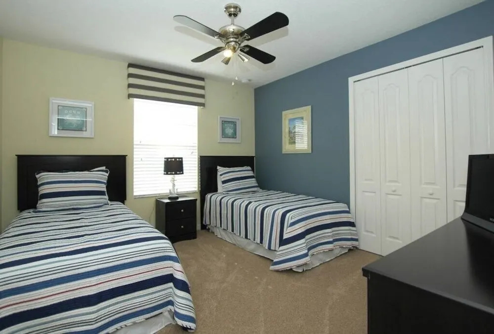 Paradise Palms- 5 Bed Townhome W/splashpool-3020pp 5 Bedroom Townhouse by RedAwning