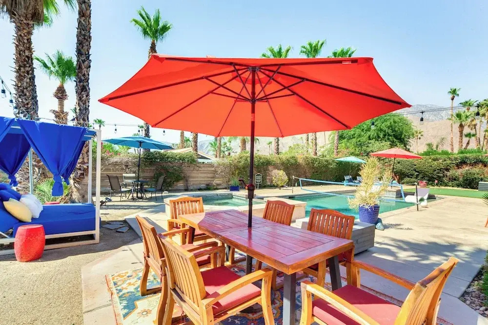 Private Pool & Putting Green: Palm Springs Home!