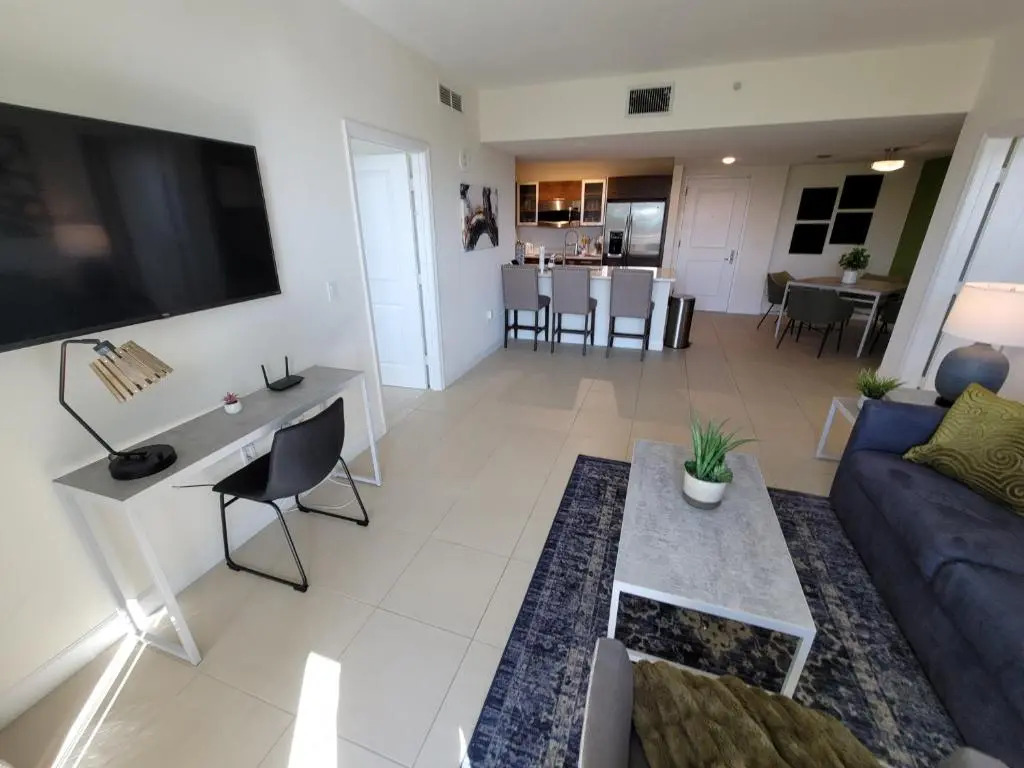 City Place, 2bd2br, Walkability 95