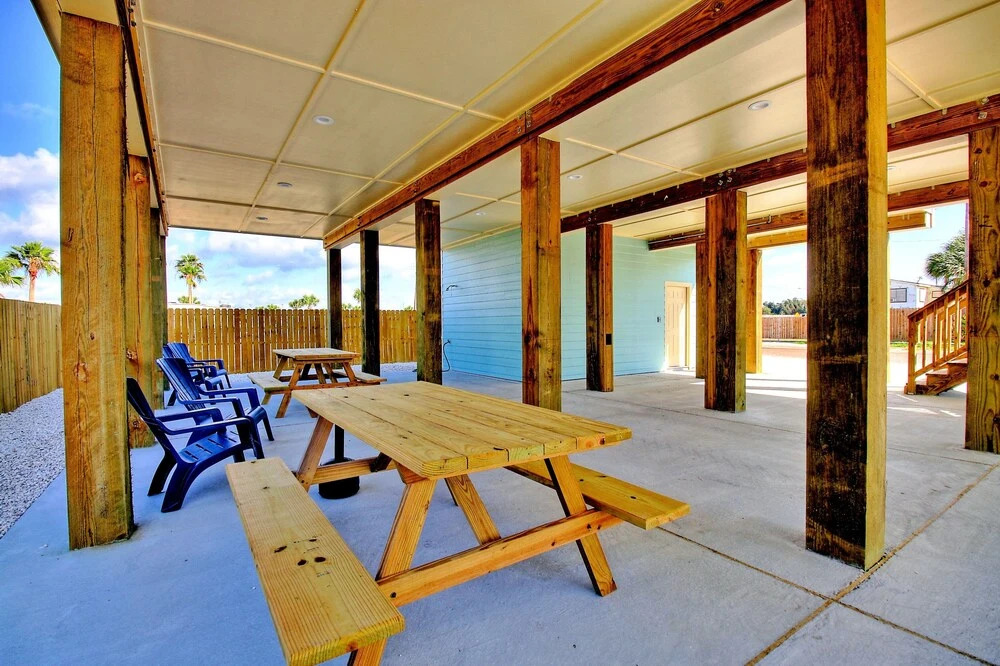 The Beach House 3 Bedroom Home by Redawning