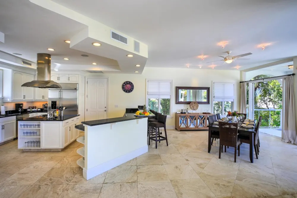 Cobalt Villa - Four Bedroom Home