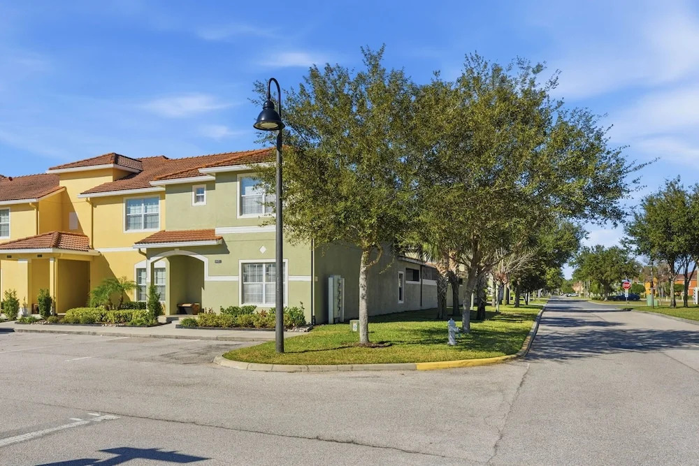 8951 Disney Dreams Family Townhouse Near Park