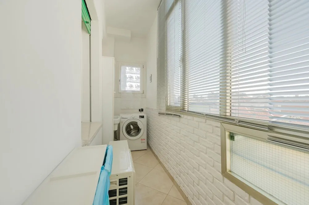 Poppys Flat -10 min from Venice & Wi-Fi