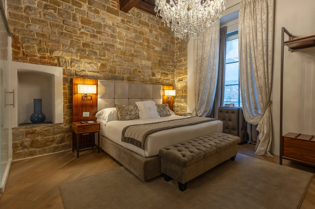 Donati Luxury Tower Suites