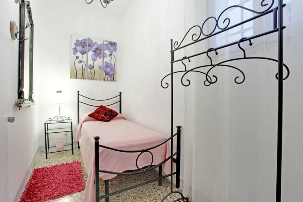 Grimaldi Apartments - Castello