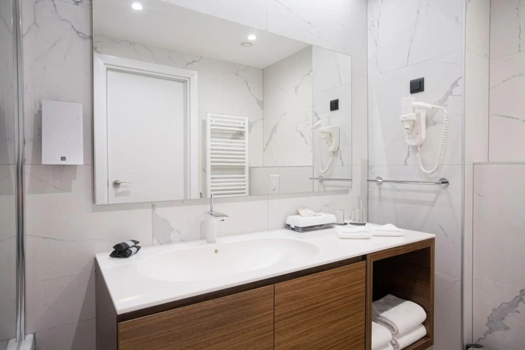 Marvie Hotel & Health
