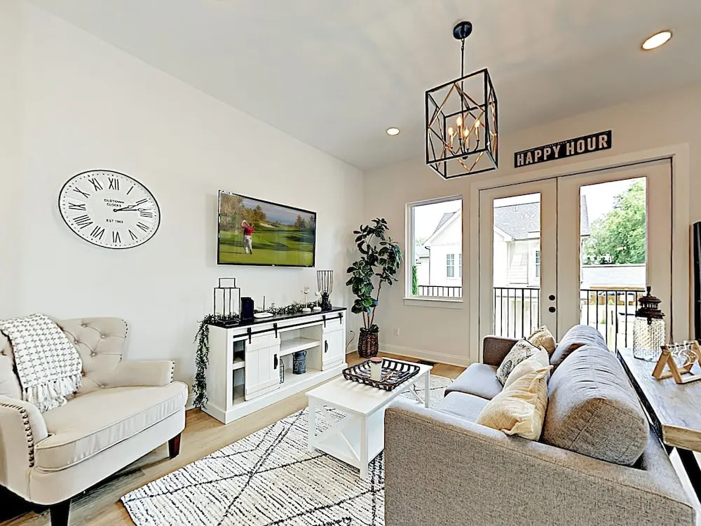 1737 Nashville - 3 Br Townhouse