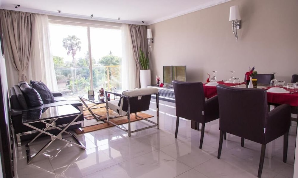 Red Mango Hotel and Apartments
