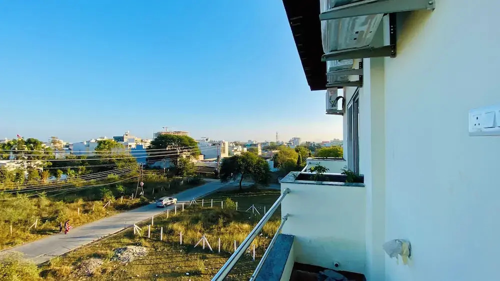 Stay10 Parallel Apartment Hotel