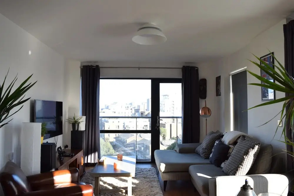 1 Bedroom Apartment Near Canary Wharf