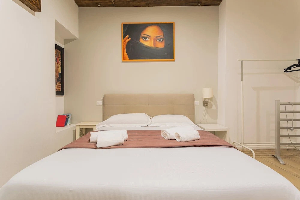 Red Rooms by Wonderful Italy