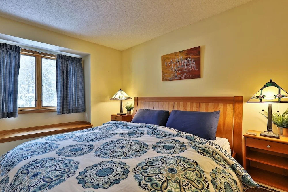 The Colony Club Loft at Killington by Killington Vacation Re