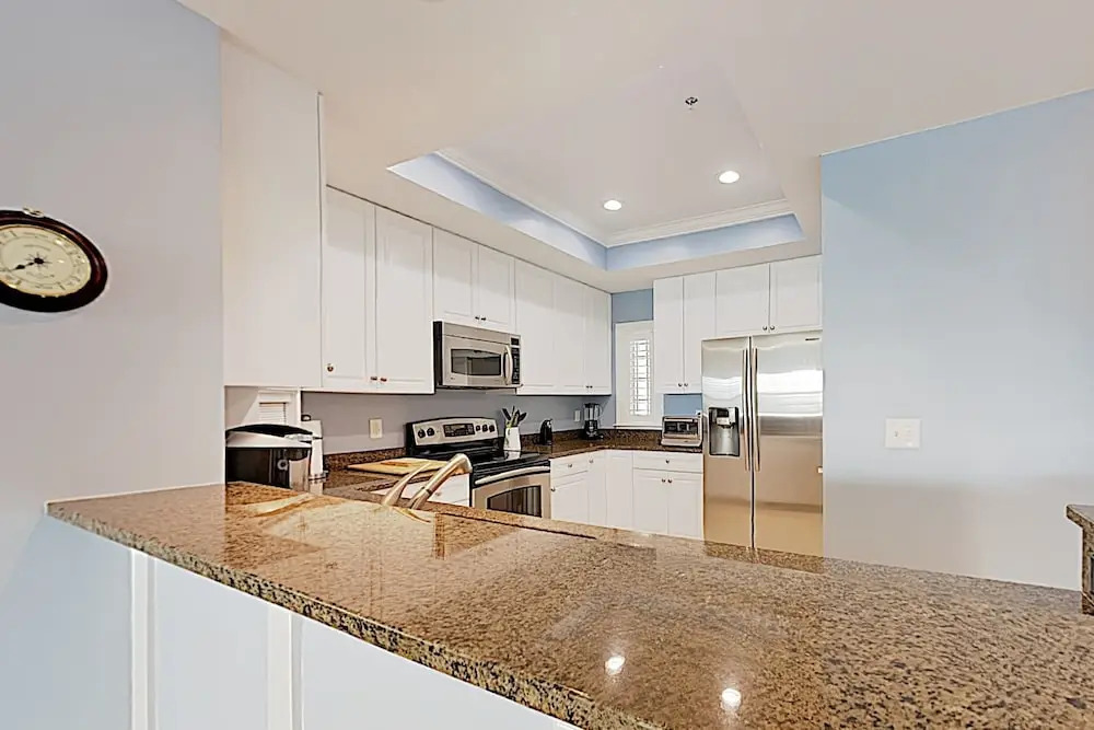 New Listing! Coastal W/ Pool - Walk To Beach 3 Bedroom Condo