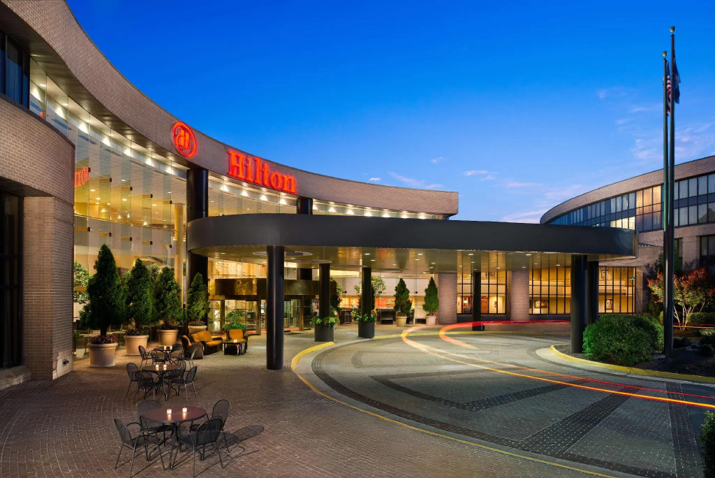 DoubleTree by Hilton Washington Dulles Airport