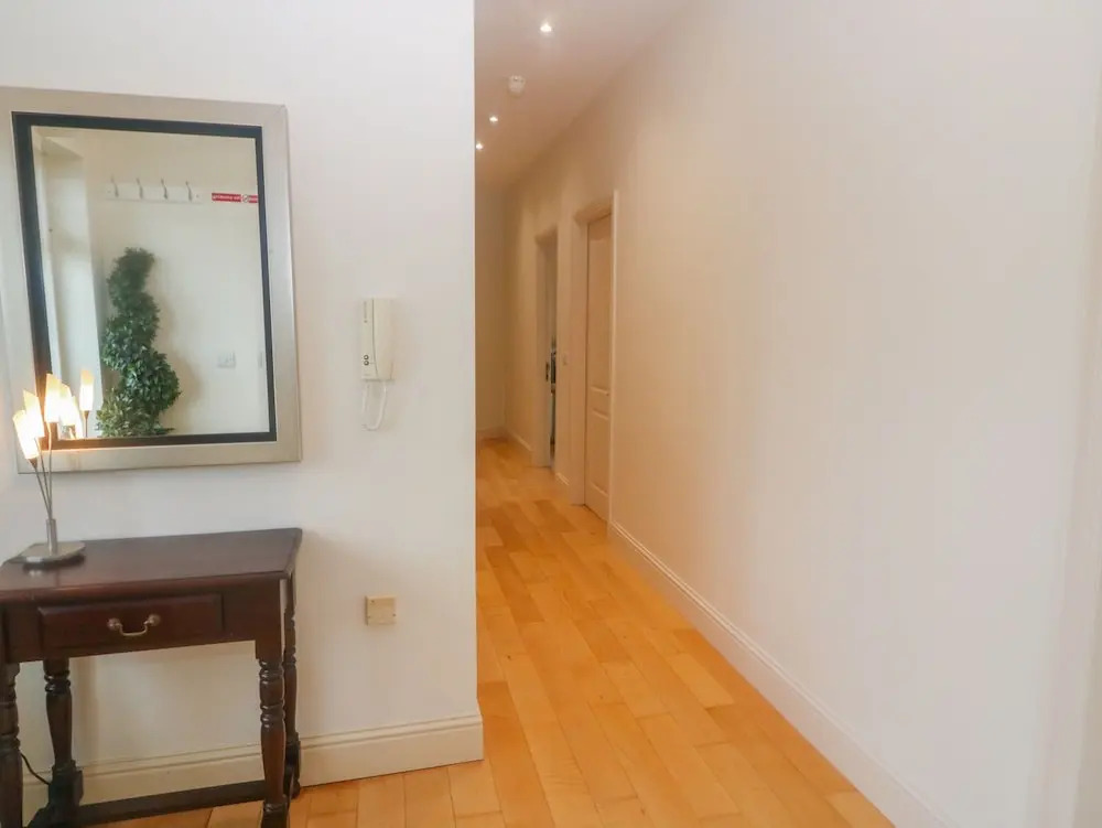 Apartment 16