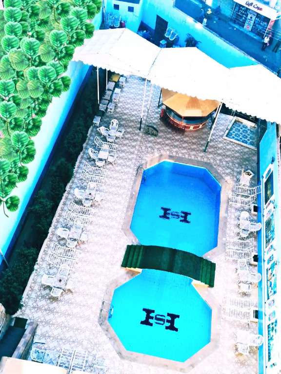 Shady Hotel Luxor