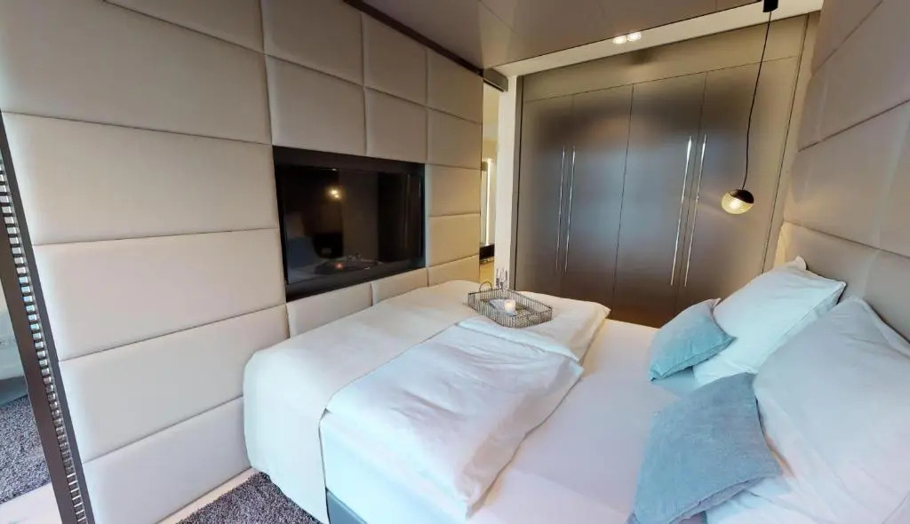 White Pearl Apartment 0.15