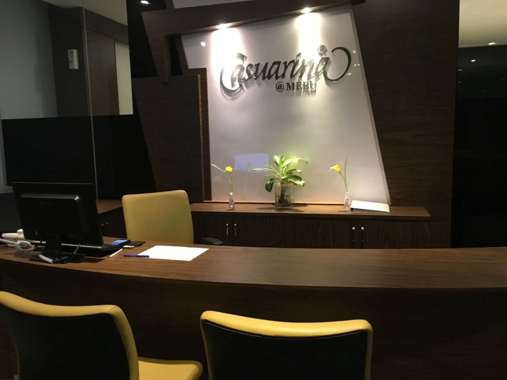 Hotel Casuarina Meru
