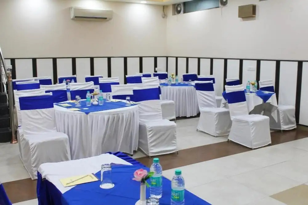 Hotel R K Palace