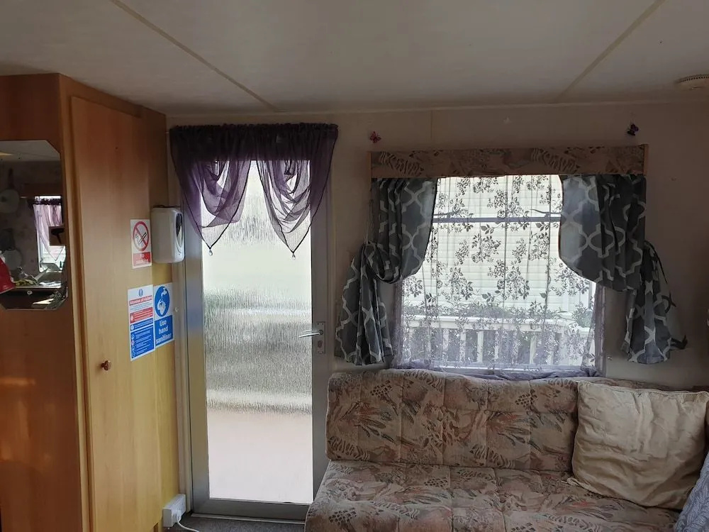 Cosy Static Caravan on East Mersea Island