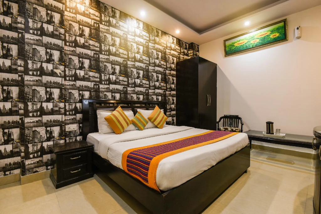Hotel Universe Inn