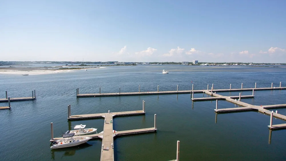 Modern Bayside Three Bedroom Condo - Unit Crb0505