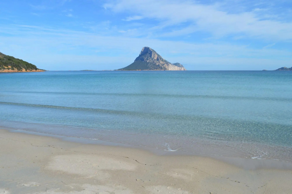 Seafront house in Porto Taverna, independent and 100 meters from the beach with a beautiful view of-Casa Porto Taverna