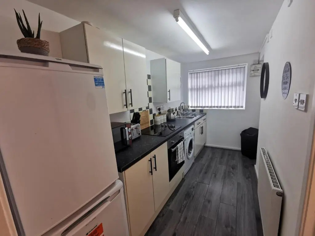 Cozy 2 Bed House - FREE Wifi and Parking - Anfield Liverpool Home