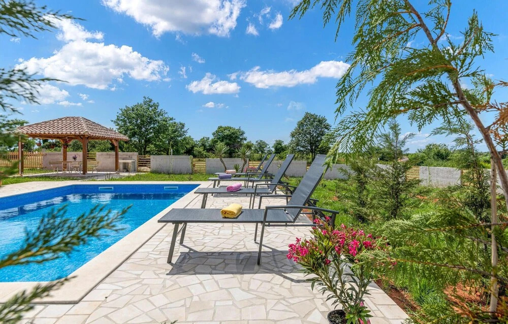 Nice Home in Sisan With Wifi and 3 Bedrooms