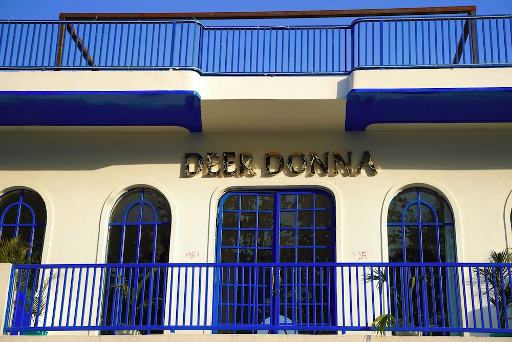 Deer Donna