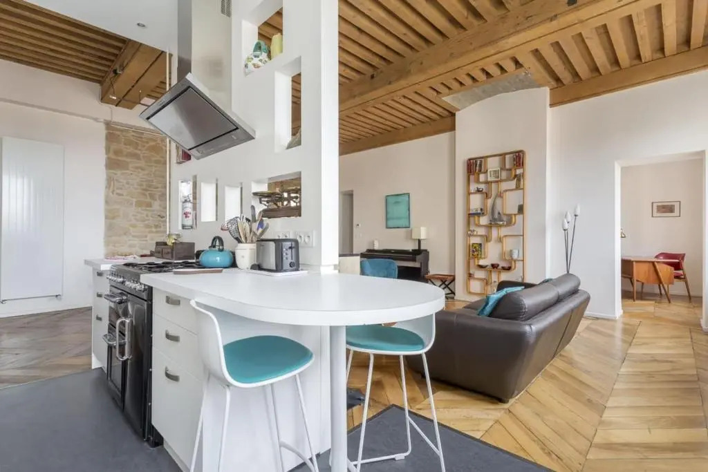 Capucins - 2 chambres et un bureau au calme - - Appartement 2beapart