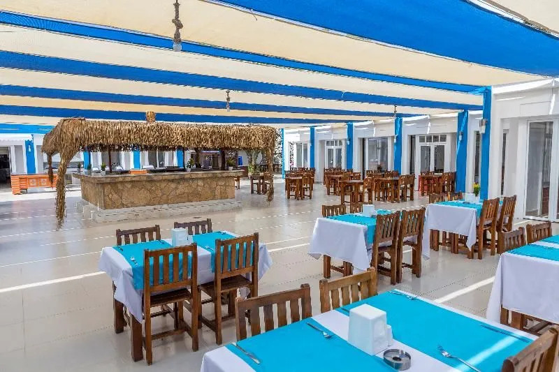 Santa Family Club Hotel