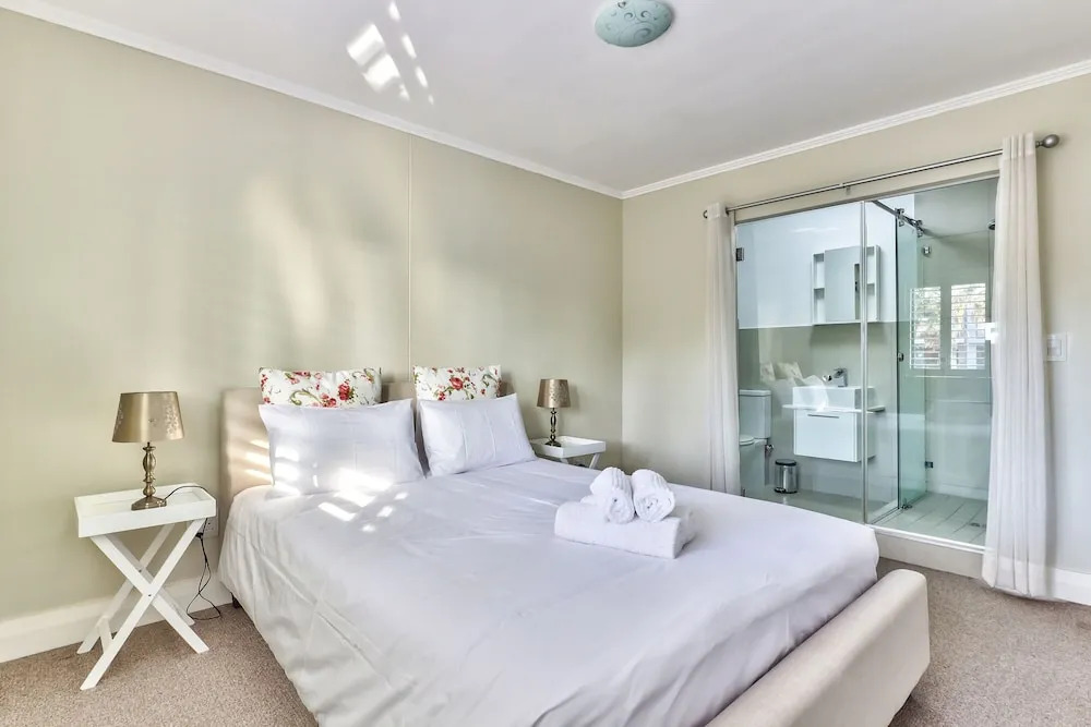 2 Bedroom Apartment in Century City